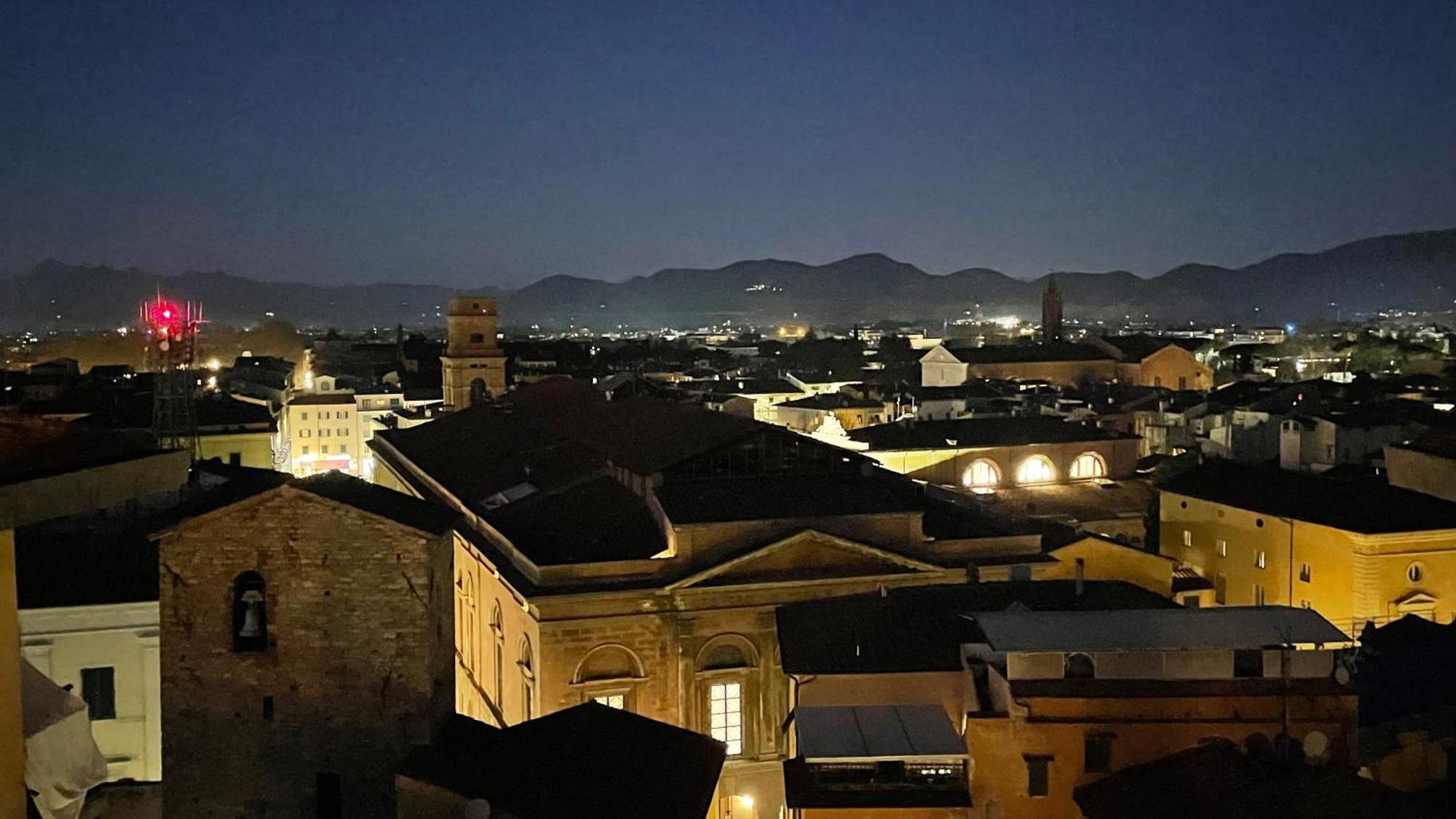 Mediceo 42 Hotel Pisa Bagian luar foto